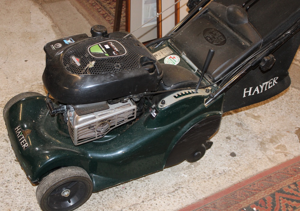 Quality Hayter lawn mower (20th Aug)