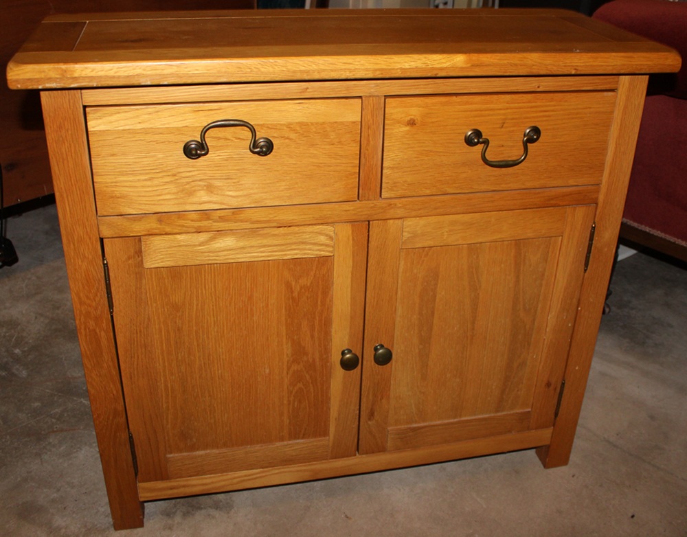 Modern oak cabinet (20th Aug)