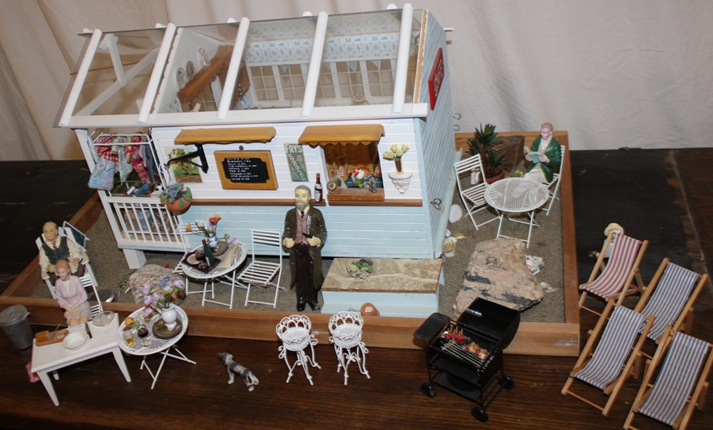 Model shop with figures (10th Sept)