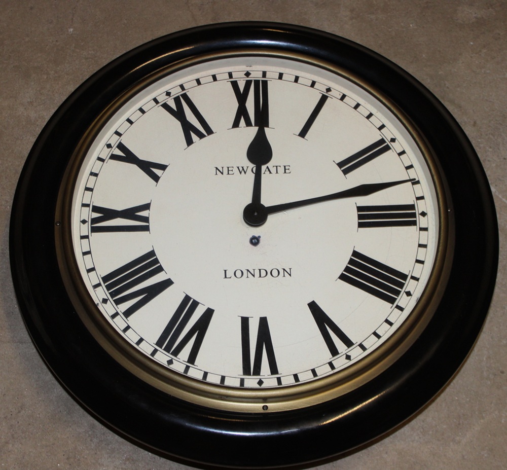 Quality modern wall clock (10th Sept)